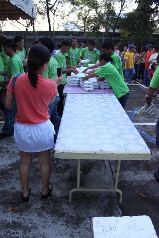 hands-of-mercy-christmas-feeding-program-cebu-philippines-0118
