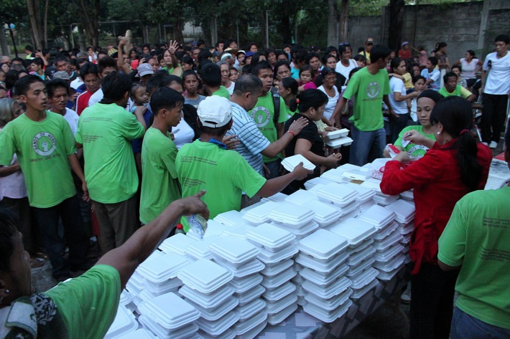 hands-of-mercy-christmas-feeding-program-cebu-philippines-0186