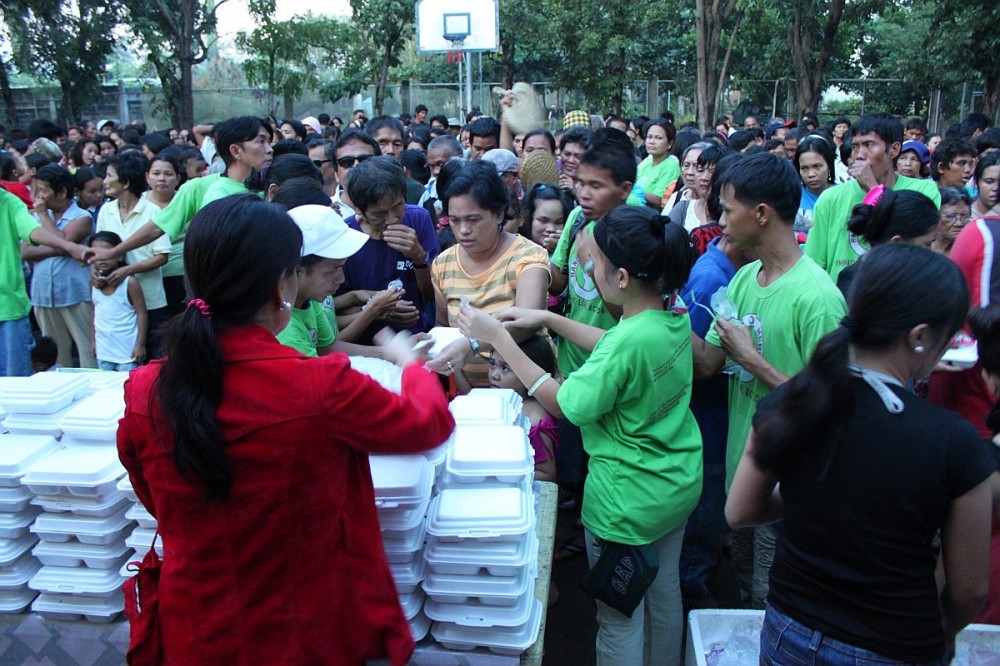 hands-of-mercy-christmas-feeding-program-cebu-philippines-0215